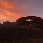 Hermoso duplex en la ciudad amurallada! A218