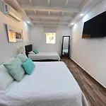 Hermoso duplex en la ciudad amurallada! A218